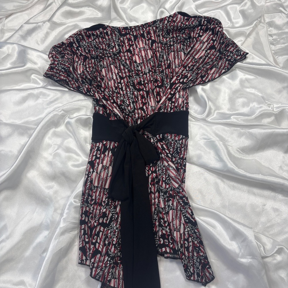 Suzie in the City Damask Empire Waist Tunic Top Red Black White Small 12149Z - Picture 6 of 6